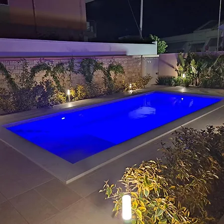בית הארחה Mare Fuori - Stanze Con Piscina