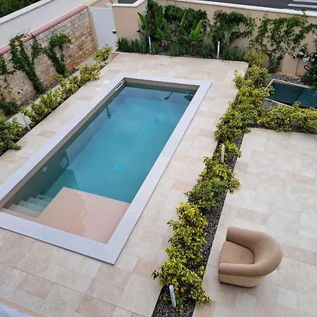 Mare Fuori - Stanze Con Piscina בית הארחה מונופולי