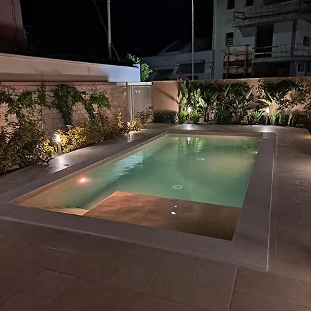 בית הארחה Mare Fuori - Stanze Con Piscina מונופולי