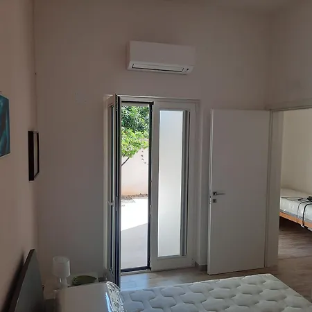 Affittacamere Mare Fuori - Stanze Con Piscina