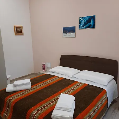 Mare Fuori - Stanze Con Piscina 4*